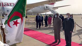 الوزير الأول يستقبل نظيره الإثيوبي لدى وصوله إلى الجزائر