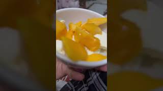 Vanilla Ice Cream And Mango