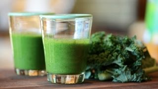 Green Kale Smoothie - Let's Cook with ModernMom