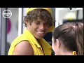 Se Quita la Ropa Interior Para Provocar a su Amigo