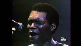 Watch Robert Cray I Cant Go Home video