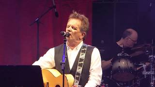 Watch Donnie Munro The Weaver Of Grass video