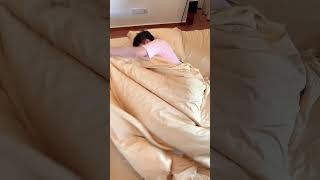 Dad Mistook His Daughters Feet For Her Head