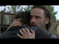 Daryl gives Rick his revolver twd s07e08