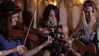 Watch Della Mae Sleep With One Eye Open feat Alison Brown  Molly Tuttle video