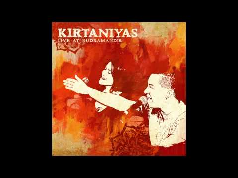 Kirtaniyas - Radhe Syam - Live at Rudra Mandir