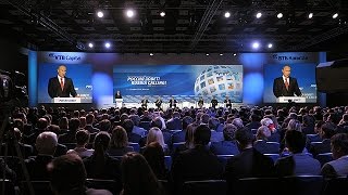 Пленарное заседание «Развитие России: в поисках новых возможностей»
