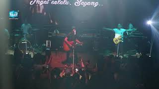 Anji - Menunggu Kamu (Live @ Square Club Batam)