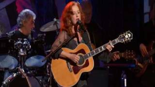 Watch Bonnie Raitt Rainy Day Man video