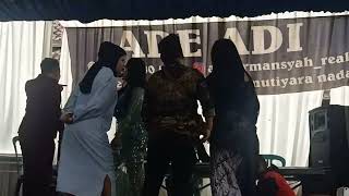 Langlayangan Cover Rani Ade Adi Entertainment