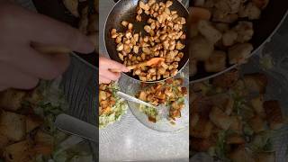 Kardeşimin Seslendirme Eşliğinde Çok Güzel Sezar Salatası Hazırladıkçok Güzel Oldu