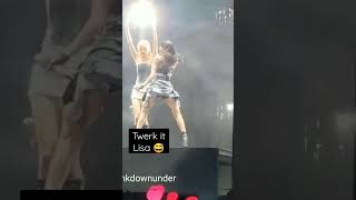 This is the Twerk of Lisa 🤣 she always stole the presence on stage 🔥#lisa #black
