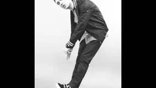 Watch Frankmusik Cake video