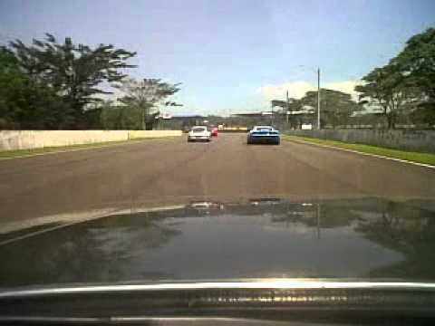 NISSAN LAUREL vs NISSAN GTR FERRARI PORSCHE LAMBORGHINI SENTUL CIRCUIT 