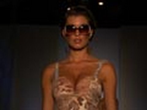 Aqua+di+Lara-+Mercedes-+Benz+Fashion+Week+Swim+2010