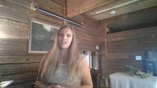 Marianne Mäenpää laulaa ja puhuu Keskipäivän rukoushetkessä 20.7.20