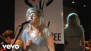 Ellie Goulding - Lights (Live At The Cherrytree House)
