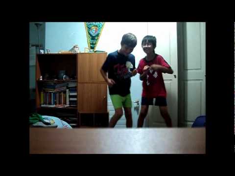 Niños En Pijama Bailando Ai Se Eu Te Pego - YouTube