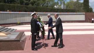 Возложение венков к Завокзальному мемориальному комплексу