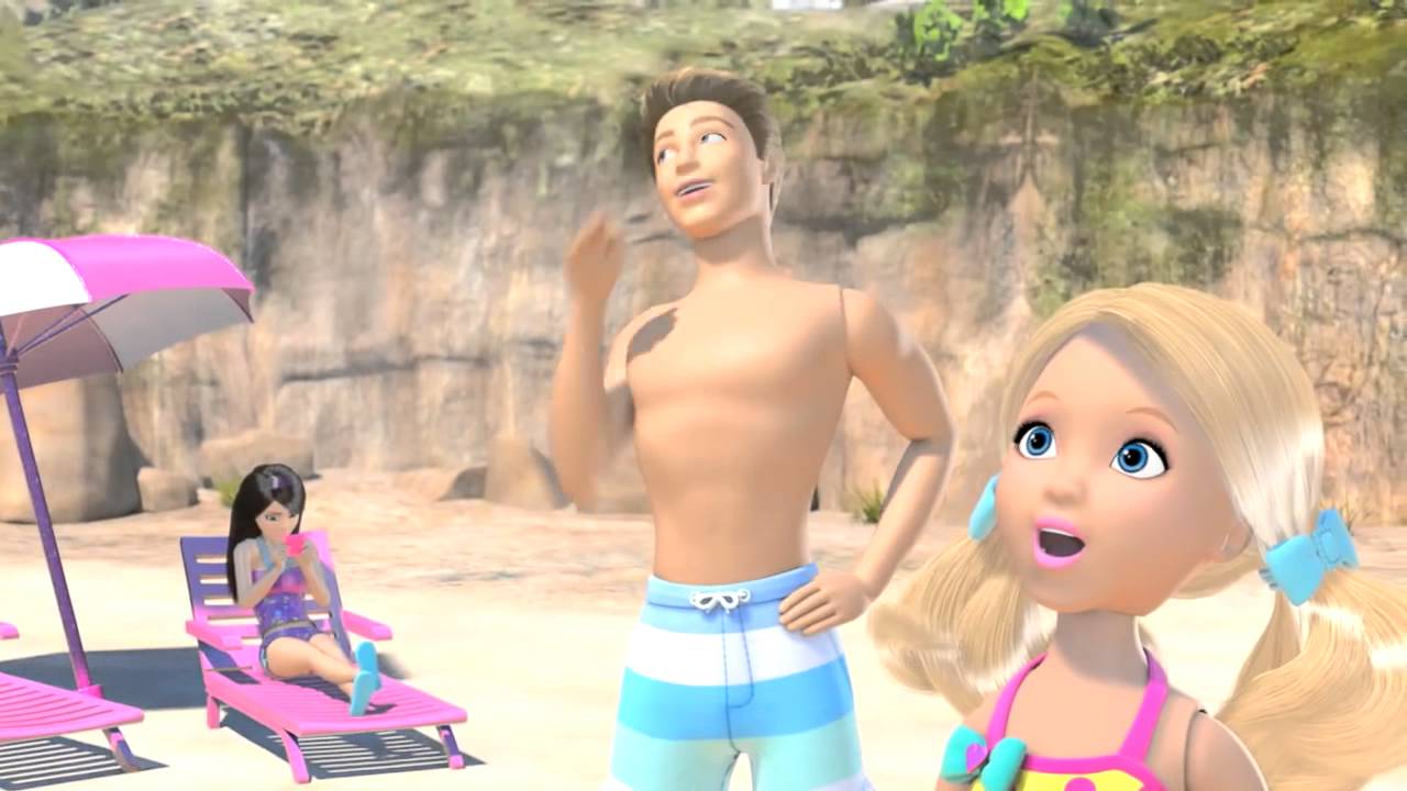 Пухлую Барби на пляже