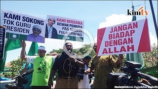 Penyokong PAS demo anti-PKR di Pulau Pinang