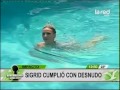 ¡Completamente desnuda! Imperdible piscinazo de Sigrid Alegría