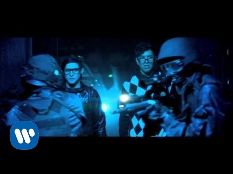 Skrillex and Alvin Risk - Tty It Out