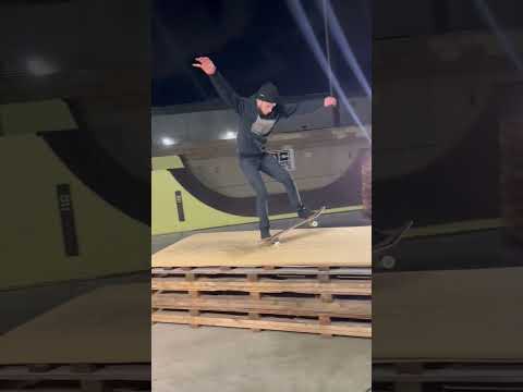 Rate this trick‼️ #skateboardingisfun #skateboarding #miniramp #skateclipsdaily #skateramp