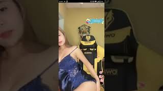 Bigo Live Mama Muda Semok Janda Montok Goyang Ebot