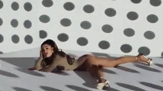 Ariana Grande - 35+34 ( twerk zoom loop )