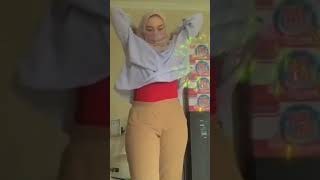 Tutorial Buka Baju Bikin Laki-Laki Lemas