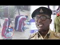 VIDEO HII ILIYOTREND ZANZIBAR MAMA WA KAMBO AKIMPIGA MTOTO, HATIMAYE ABANWA NA POLISI