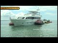 ship runs aground