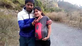दिल आदमी छुपाकर चालता