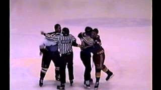Harry Noiles vs. Jason Spence QMJHL 4/01/98