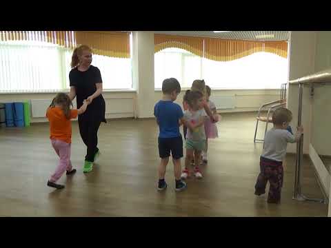 Watching video Ритмика для детей. Танцы для малышей. Зумба кидс.|Dance for baby/ Zumba kids