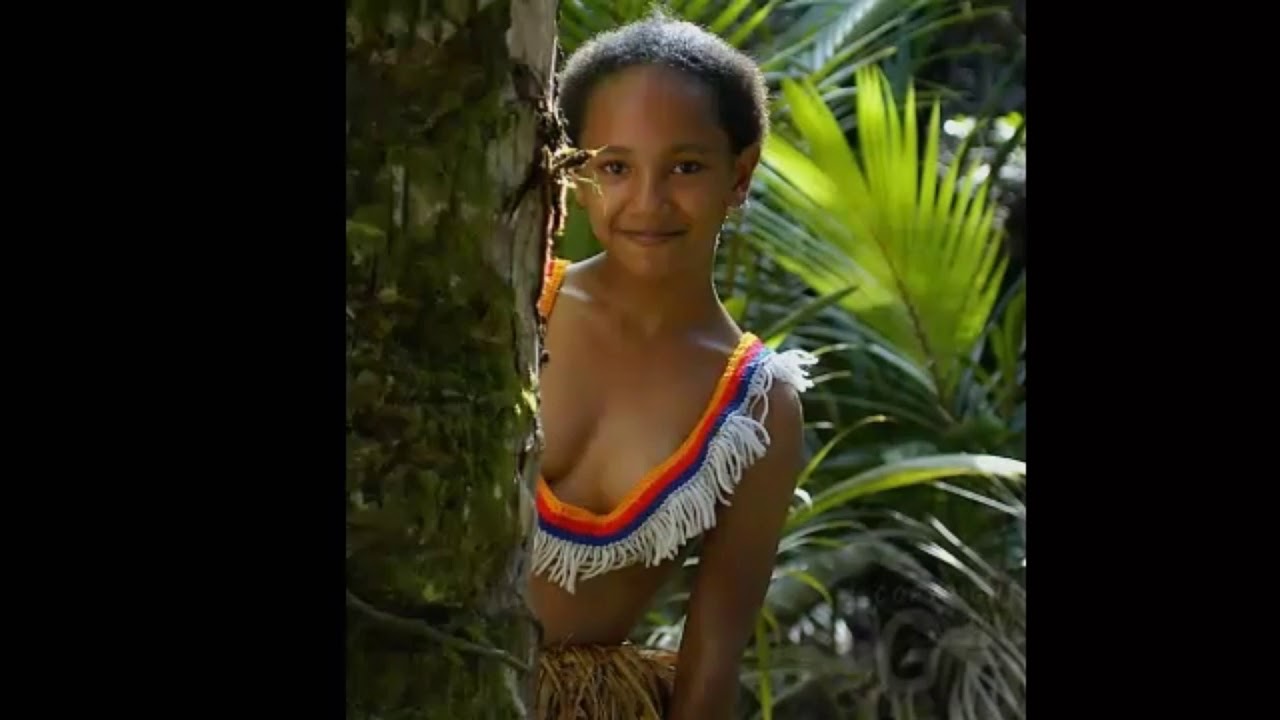 Beautiful booty bouncing pacific islander