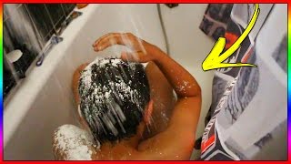 Lia Troll Momo Pendant Quil Prend Sa Douche - Elle Veut Trop Nous Faire Du Sale