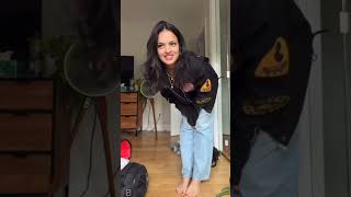 Nina Drama Shows Off Feetgirls With Beautiful Feet