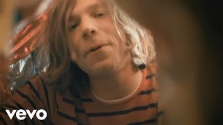 Watch Cage The Elephant Shake Me Down video