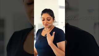 Hot And Cute Vertical Face Navel Show
