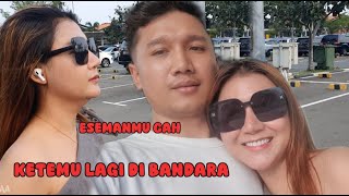 Bikin Kesel Lidya Di Bandara