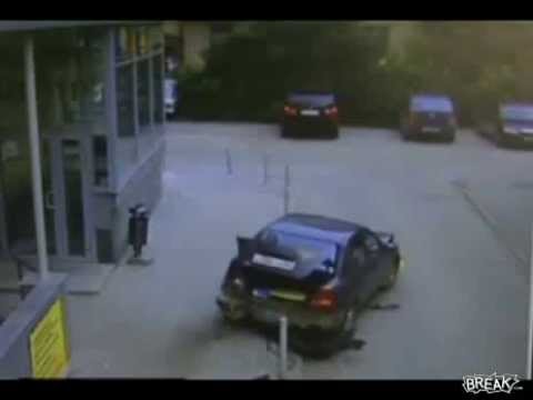 Woman Brutally Destroys Her Car Trying to Park