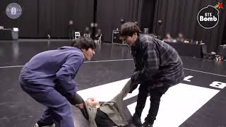 Türkçe Altyazılı Bangtan Bomb The No No Game