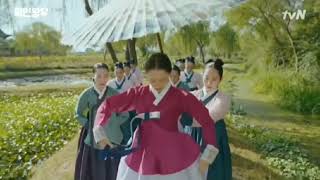 Mr Queen Ep 1 The Queen Jumped Into The Lake With No Water
