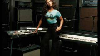 Watch Alicia Keys Little Drummer Girl video