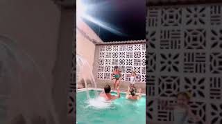 Banho De Piscina A Noite
