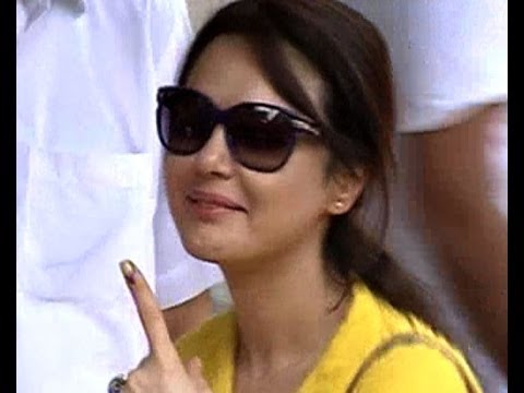 Preity Zinta supports actors who are at IIFA - Bollywood Country...
