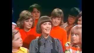 Watch Mireille Mathieu Tous Les Enfants Chantent Avec Moi video