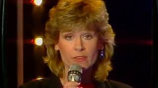 Watch Mary Roos Aufrecht Gehn video